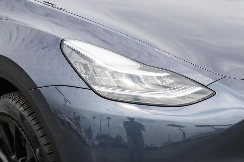 2023 Tesla MODEL Y — миниатюра 4