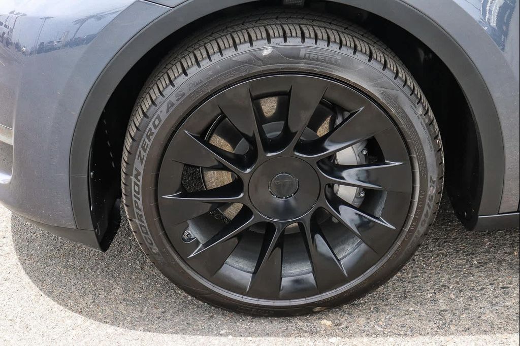 2023 Tesla MODEL Y — миниатюра 14