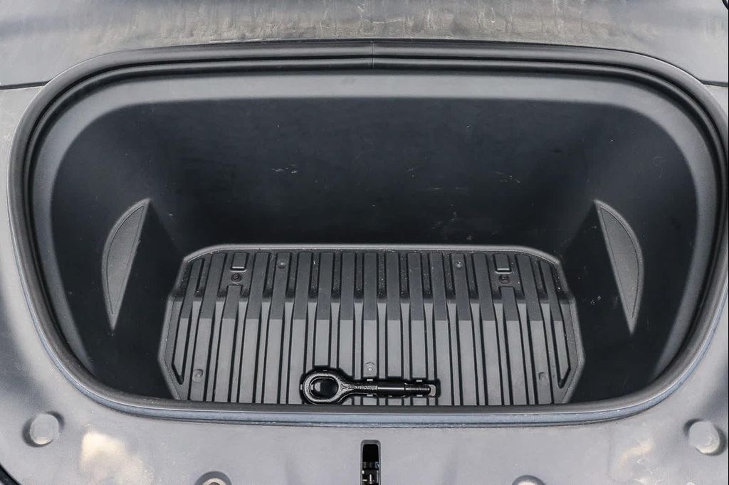 2023 Tesla MODEL Y — миниатюра 29