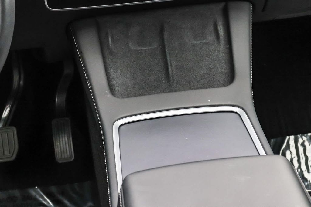 2023 Tesla MODEL Y — миниатюра 19
