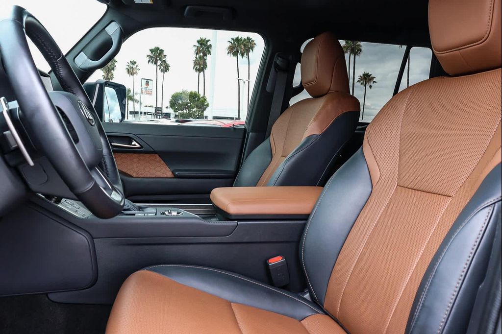 صورة مصغرة 28 لـ 2025 Lexus GX 550 PREMIUM+