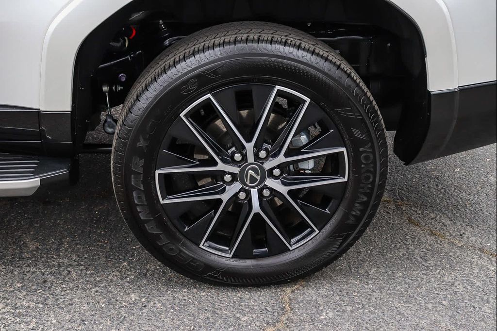صورة مصغرة 13 لـ 2025 Lexus GX 550 PREMIUM+
