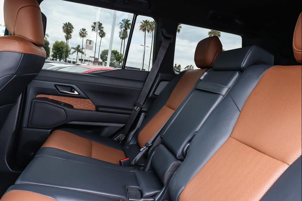 صورة مصغرة 25 لـ 2025 Lexus GX 550 PREMIUM+