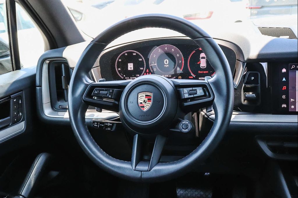 2024 Porsche CAYENNE — миниатюра 22