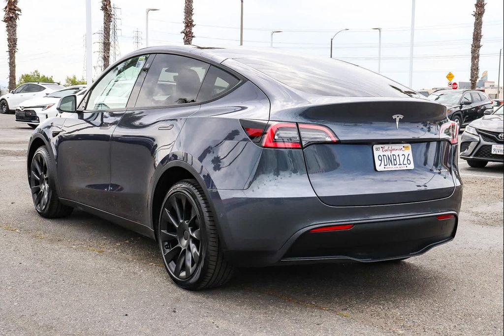 2022 Tesla MODEL Y LONG RANGE DUAL MOTOR ALL-WHEEL DRIVE — фото 9