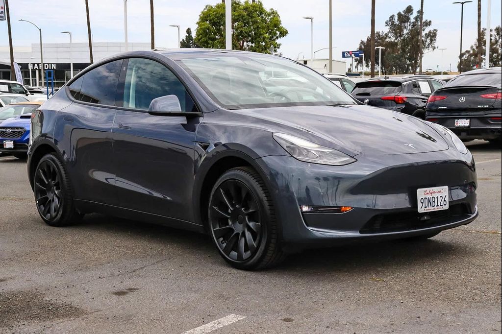2022 Tesla MODEL Y LONG RANGE DUAL MOTOR ALL-WHEEL DRIVE — фото 3