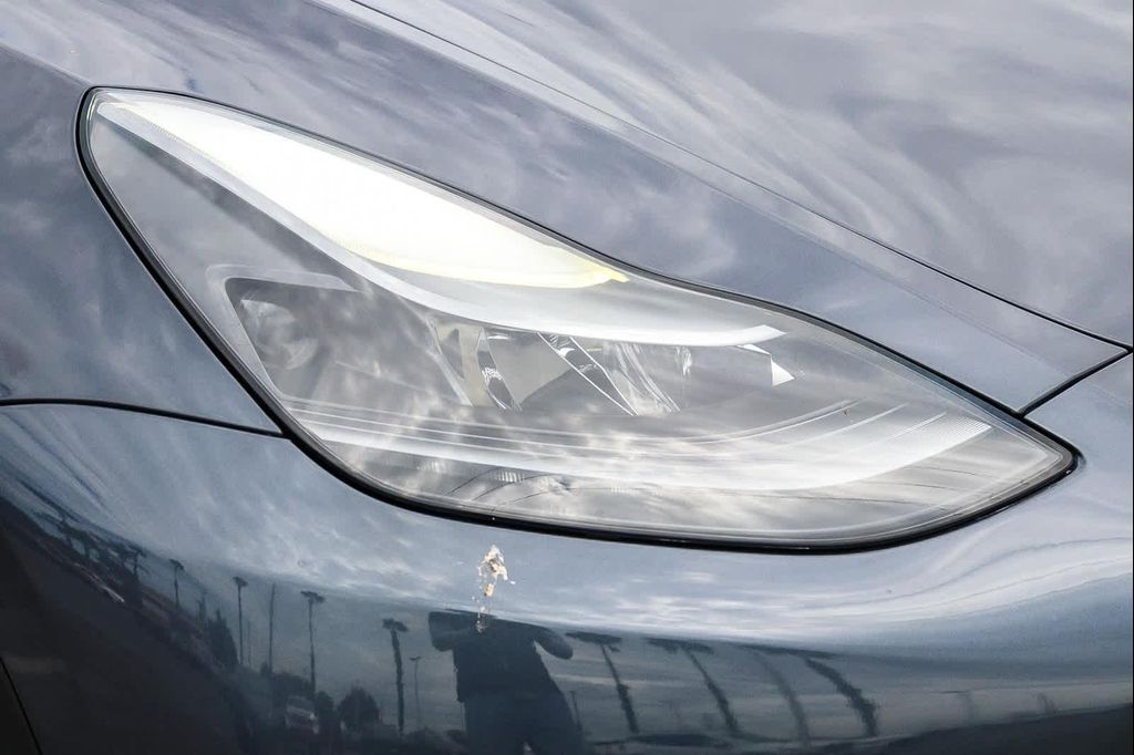 2022 Tesla MODEL Y LONG RANGE DUAL MOTOR ALL-WHEEL DRIVE — фото 4