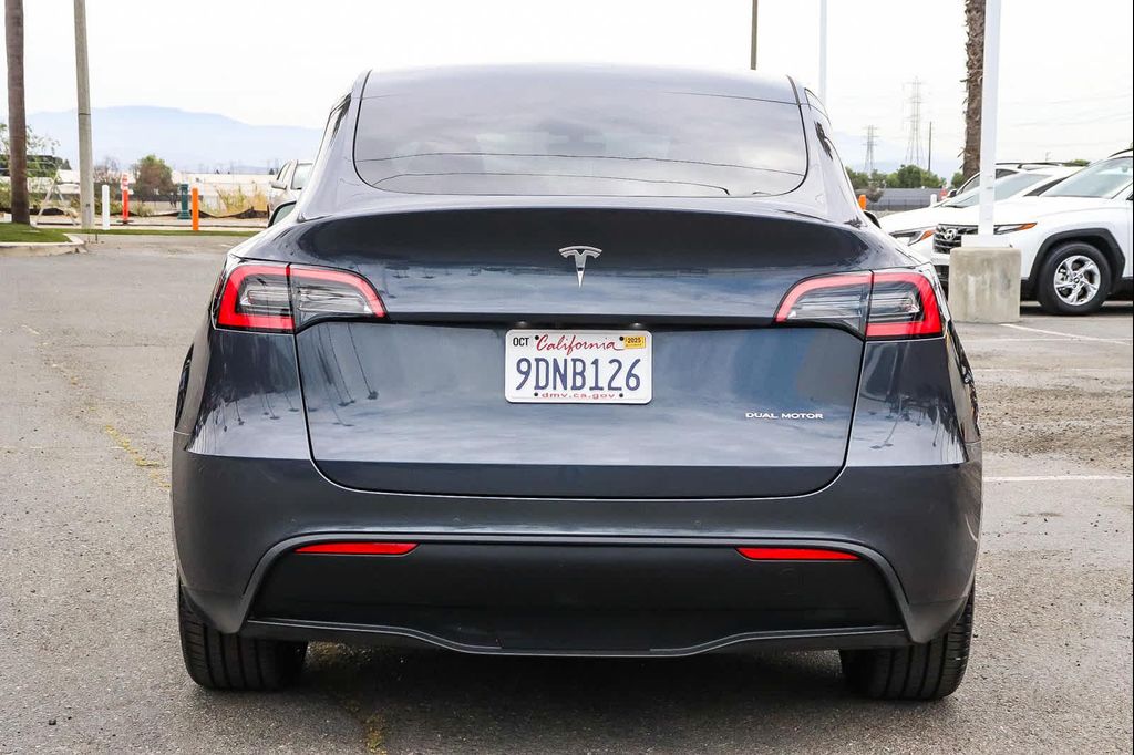 2022 Tesla MODEL Y LONG RANGE DUAL MOTOR ALL-WHEEL DRIVE — фото 8
