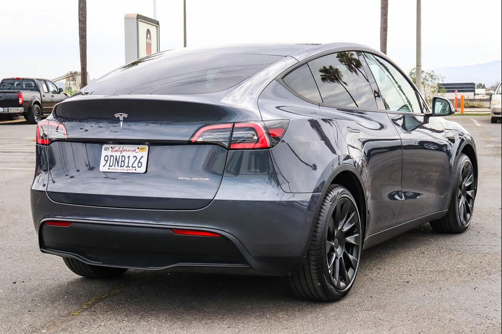 2022 Tesla MODEL Y LONG RANGE DUAL MOTOR ALL-WHEEL DRIVE — фото 7
