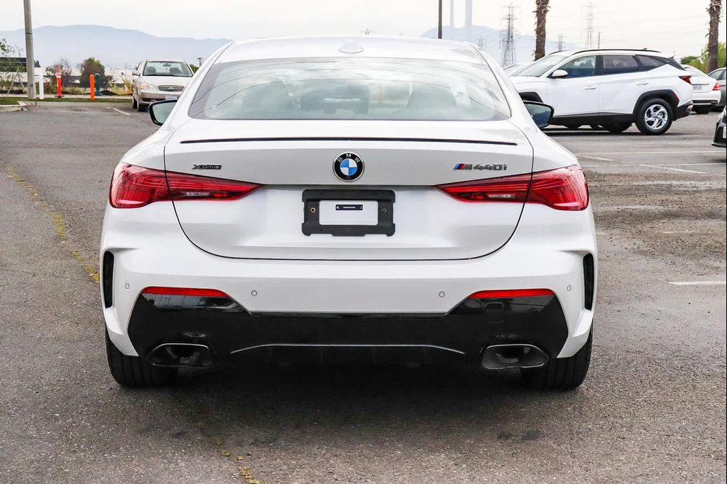 صورة 9 لـ 2026 BMW M440 I XDRIVE