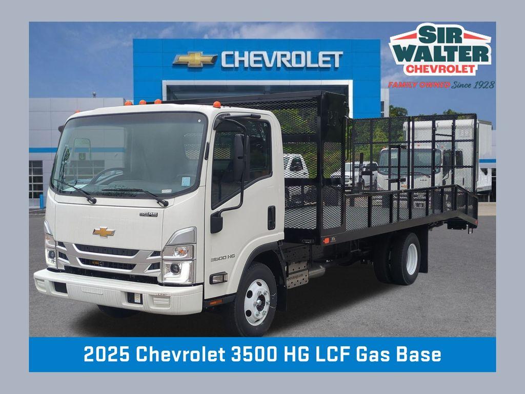 New 2025 Chevrolet Express 3500 Base