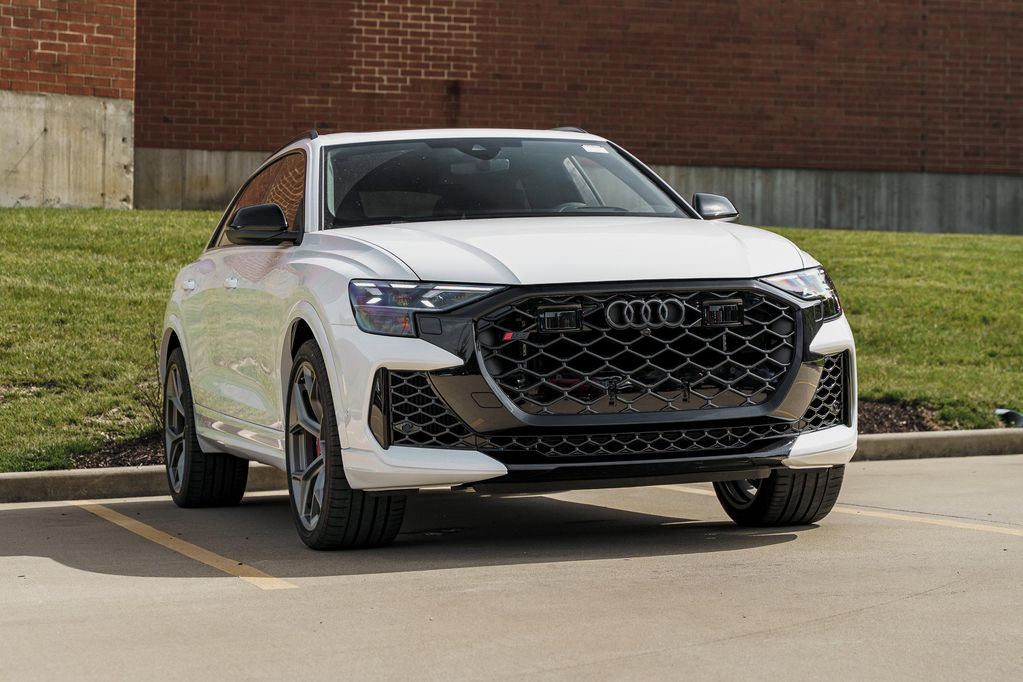 New 2026 Audi RS Q8 4.0T