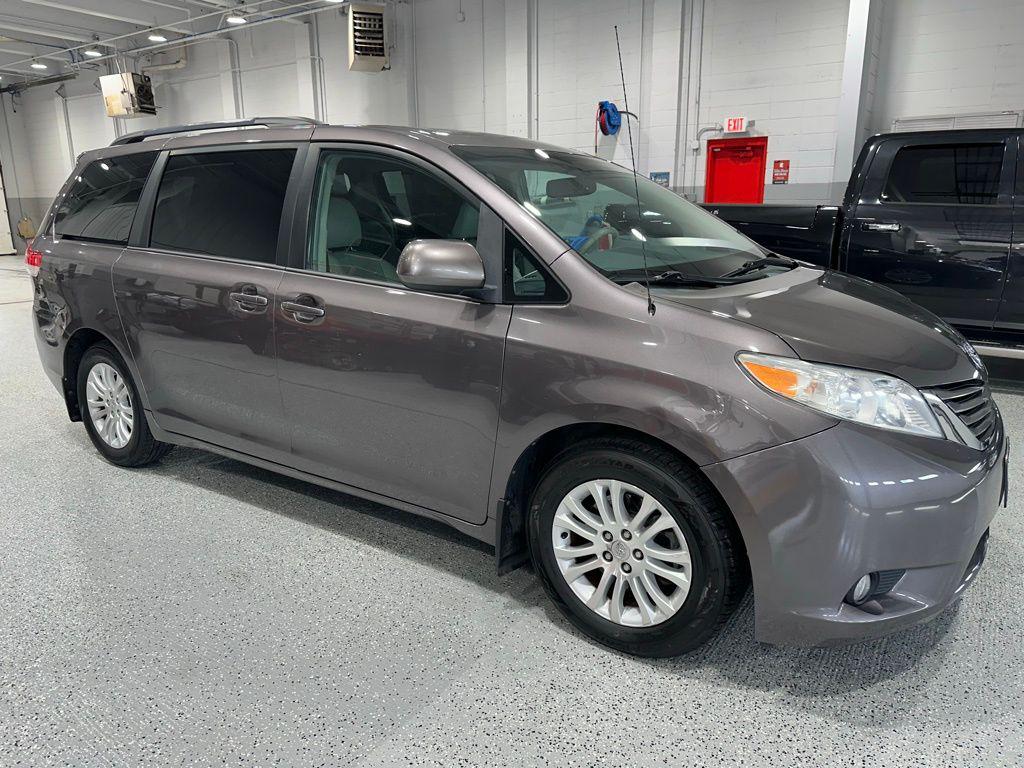 Used 2013 Toyota Sienna XLE