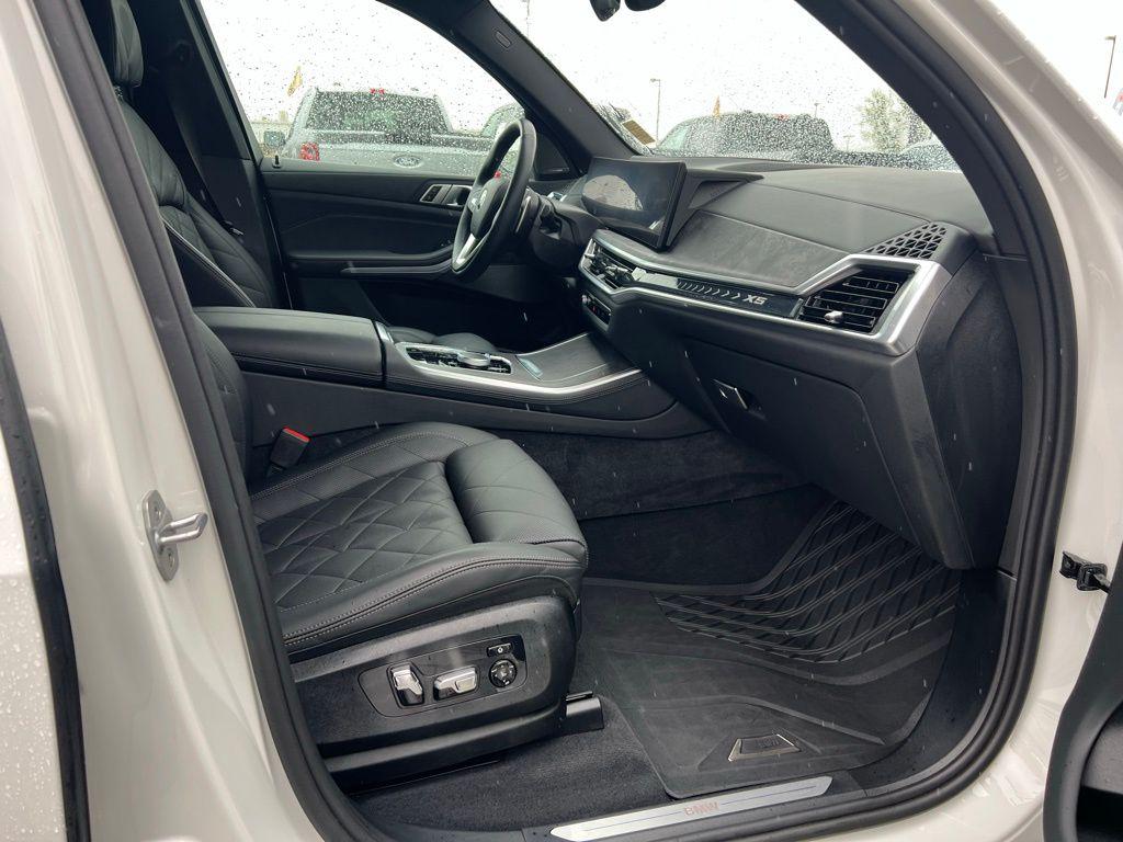 صورة مصغرة 15 لـ 2024 BMW X5 XDRIVE40I