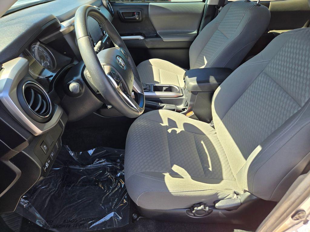 2022 TOYOTA TACOMA SR5 photo 10