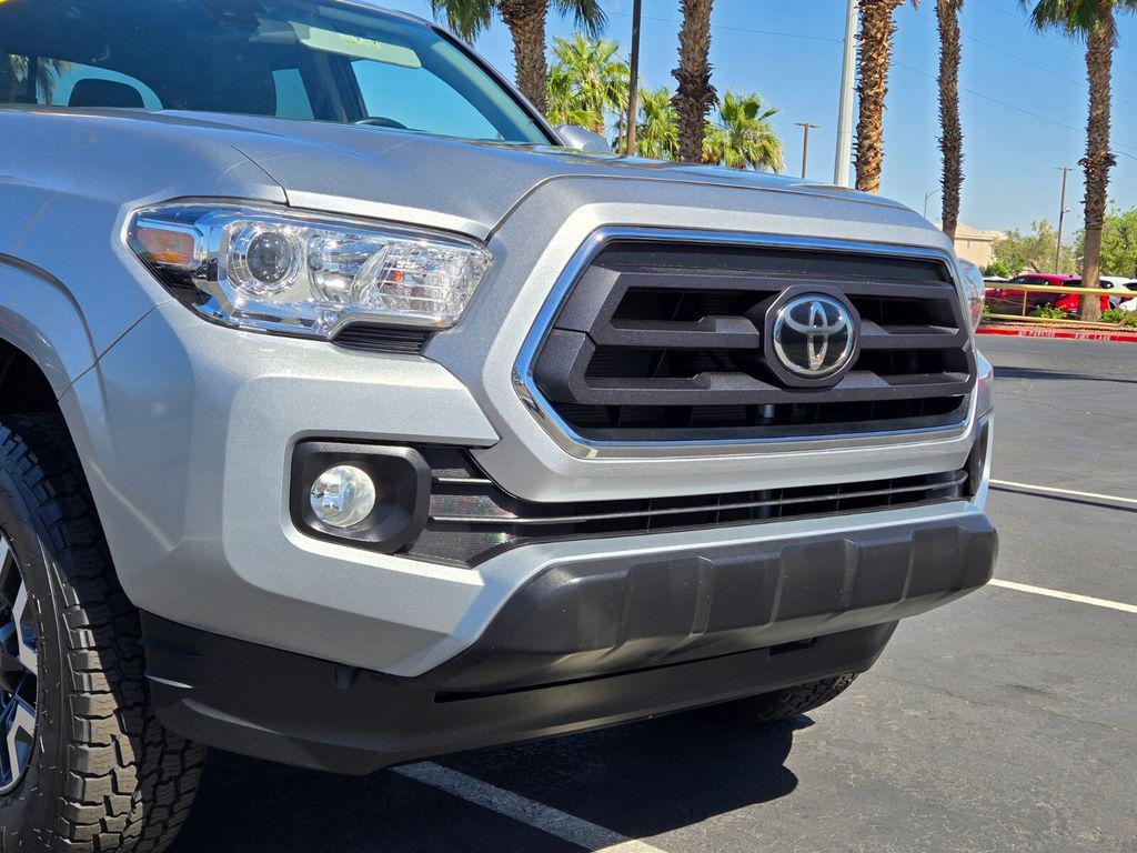 2022 TOYOTA TACOMA SR5 photo 8