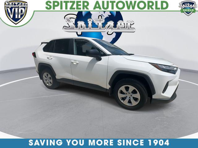 2025 Toyota RAV4 LE 照片 2