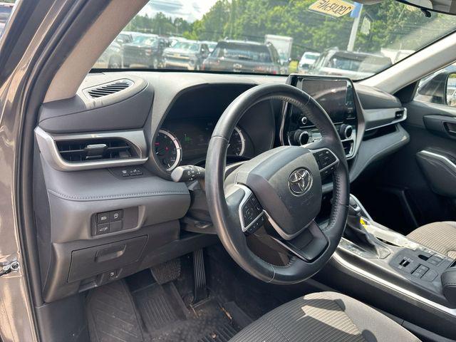 2023 Toyota HIGHLANDER LE 缩略图 13