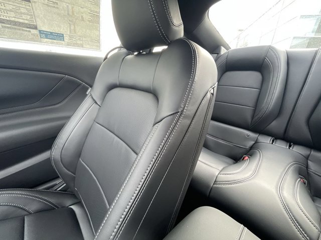 2026 FORD MUSTANG ECOBOOST PREMIUM — фото 10