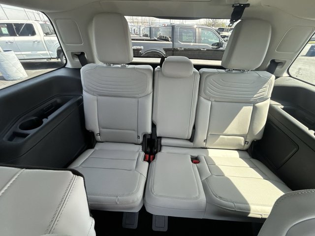 صورة مصغرة 30 لـ 2026 FORD EXPEDITION PLATINUM