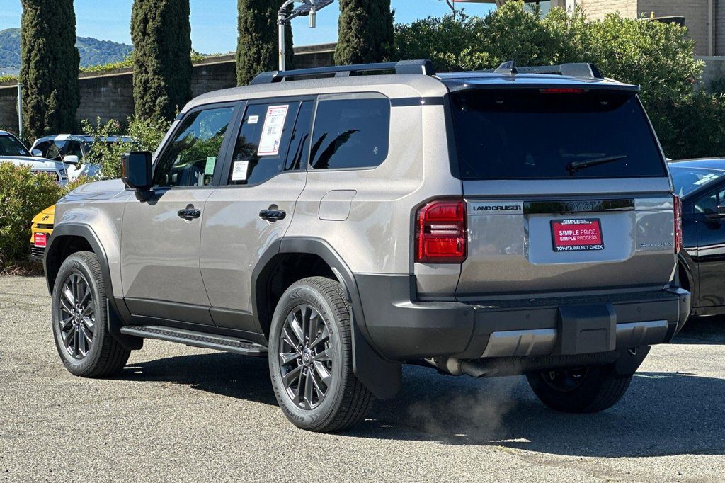 TOYOTA LAND CRUISER - 10