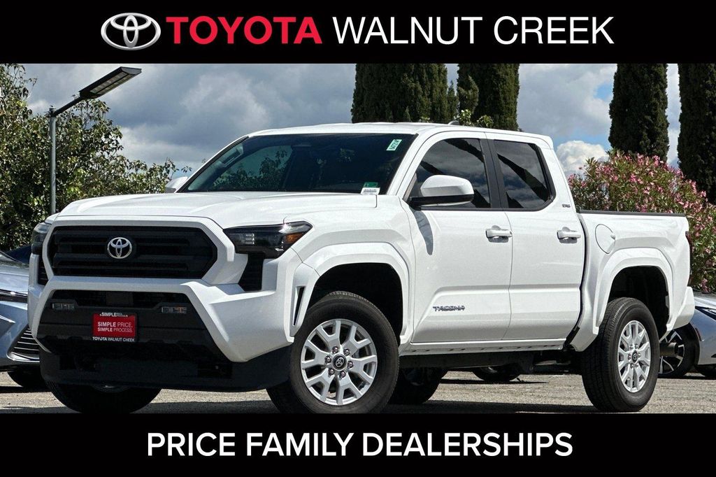 New 2025 Toyota Tacoma SR5