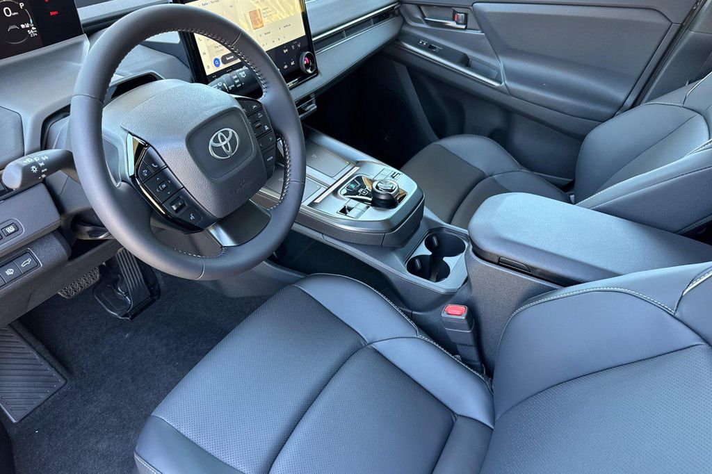 2026 Toyota BZ WOODLAND PREMIUM — миниатюра 15