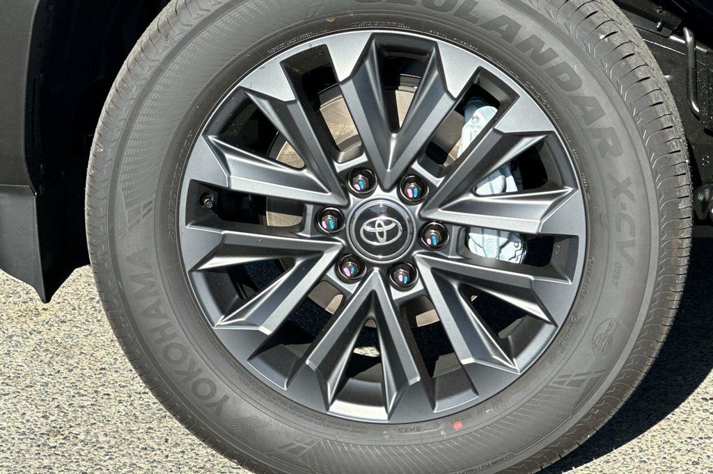 صورة مصغرة 15 لـ 2027 Toyota LAND CRUISER BASE