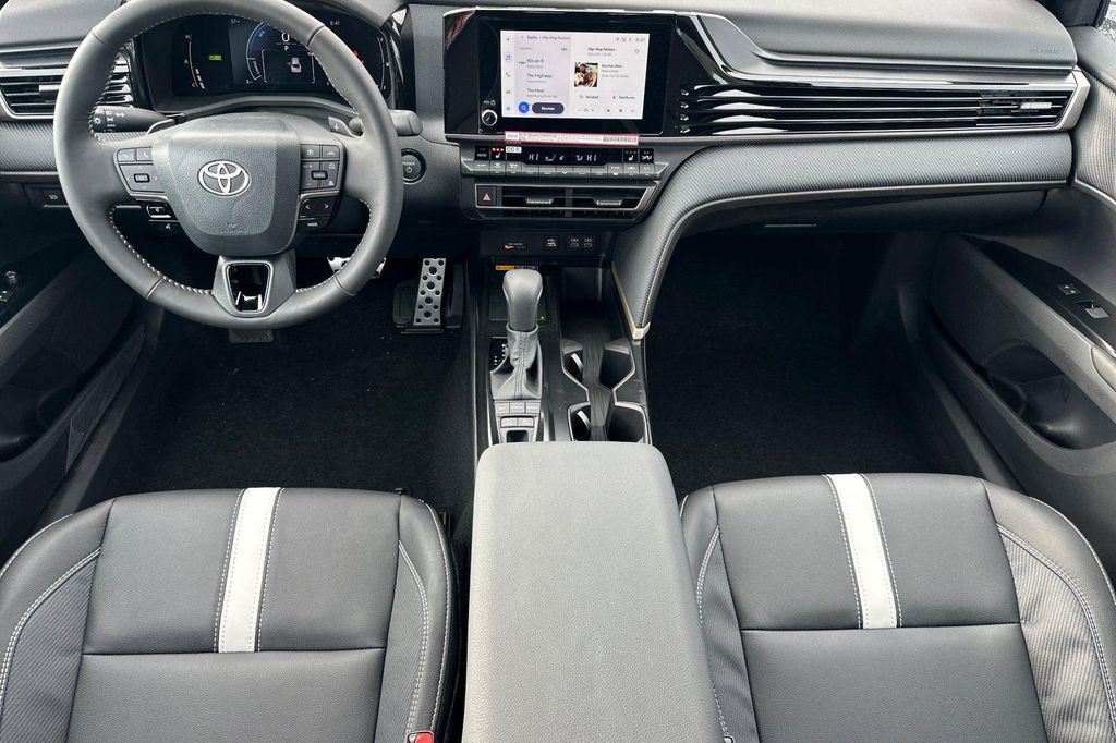 TOYOTA CAMRY - 6