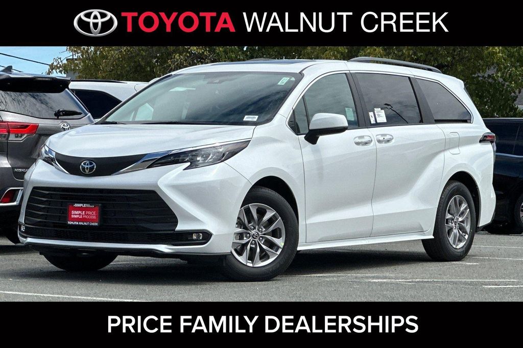 New 2026 Toyota Sienna XLE