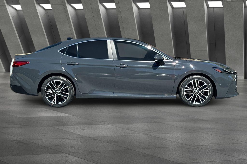 2025 Toyota CAMRY XLE 照片 12
