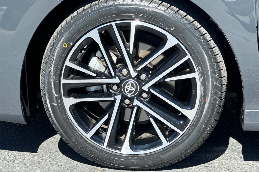 2025 Toyota CAMRY XLE 照片 15