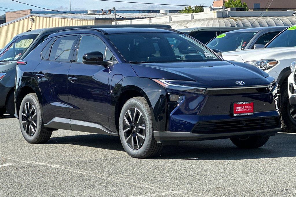 2026 Toyota BZ XLE PLUS — миниатюра 13