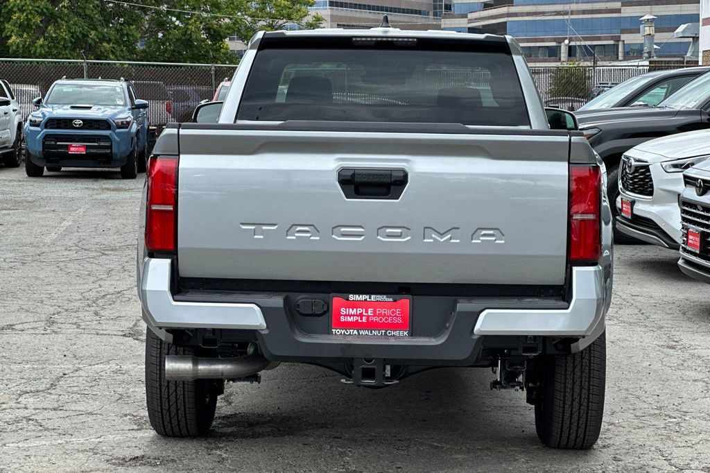 2026 Toyota TACOMA SR5 照片 8