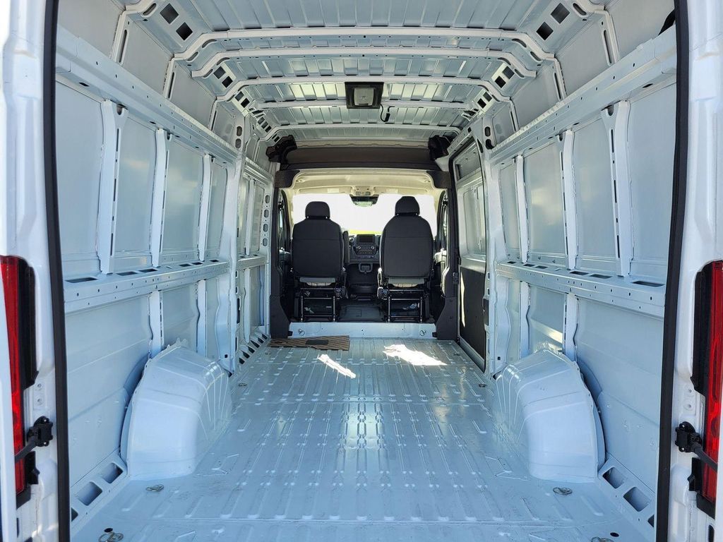 2026 RAM PROMASTER 3500 HIGH ROOF — фото 8