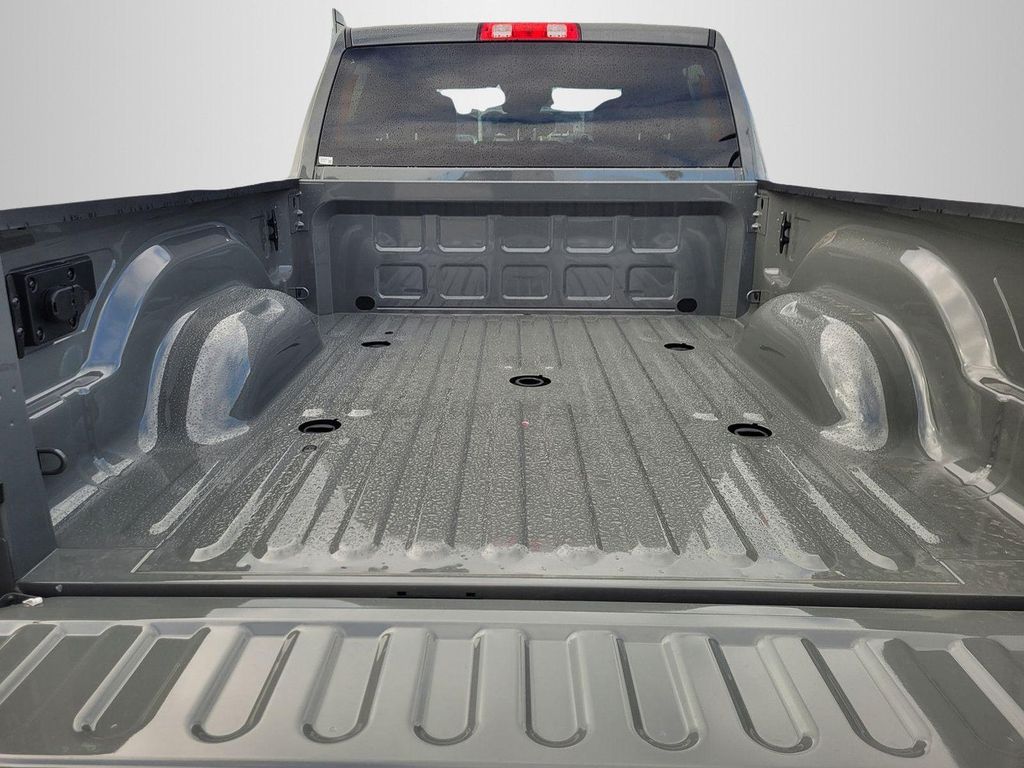 صورة 8 لـ 2026 RAM 2500 BIG HORN CREW CAB 4X4 6'4' BOX
