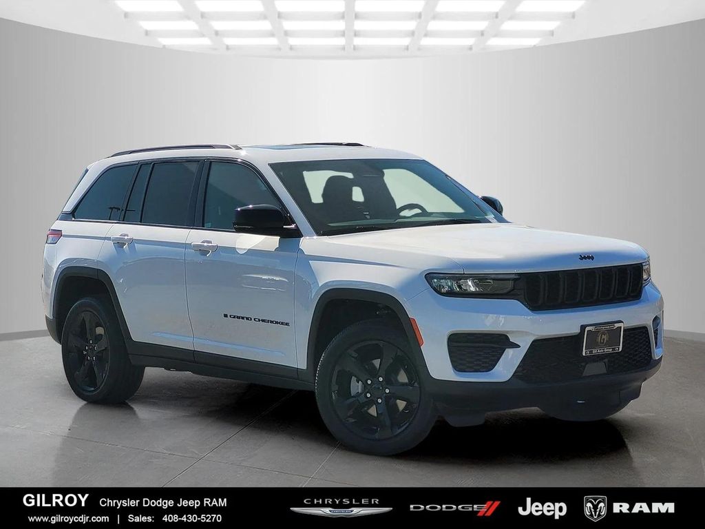 New 2025 Jeep Grand Cherokee Altitude