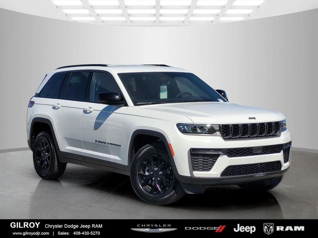 New 2026 Jeep Grand Cherokee Altitude