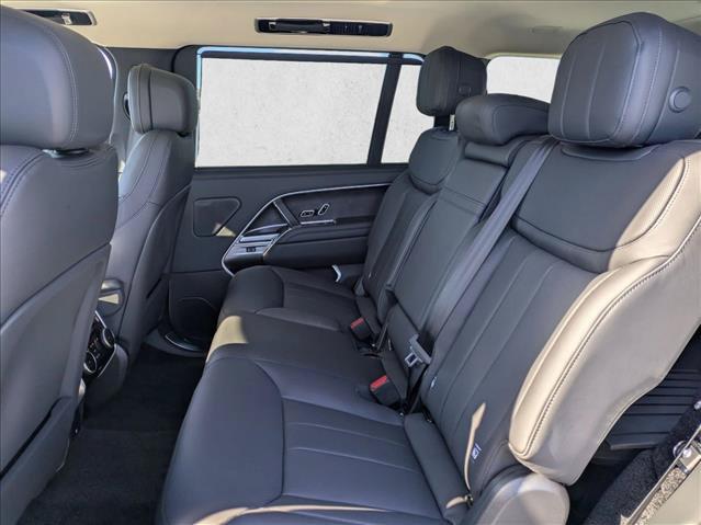 صورة 16 لـ 2025 LAND Rover RANGE ROVER P530 SE 7 SEAT