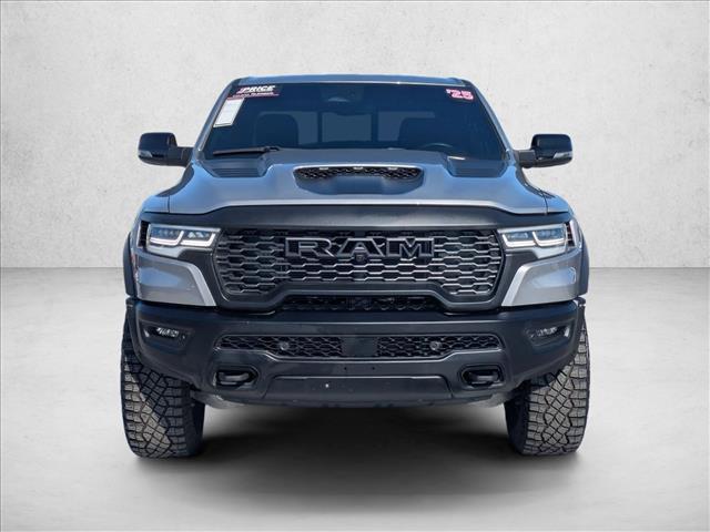 صورة 2 لـ 2025 RAM 1500 RHO CREW CAB 4X4 5'7' BOX