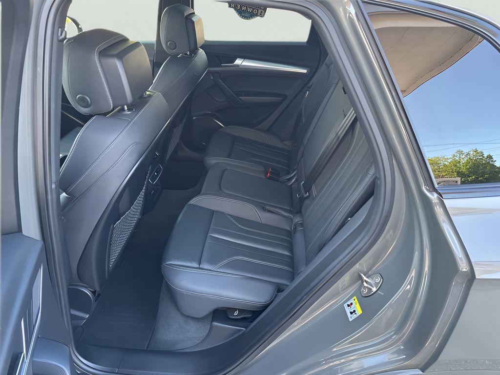 صورة مصغرة 31 لـ 2025 AUDI Q5 45 S LINE PREMIUM