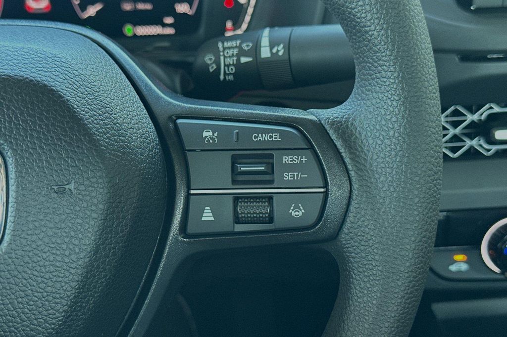 صورة مصغرة 25 لـ 2025 Honda ACCORD SE