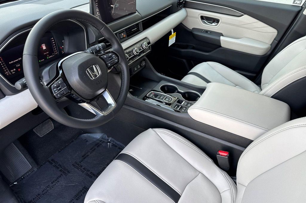 صورة 9 لـ 2026 Honda PILOT TOURING 8-PASSENGER