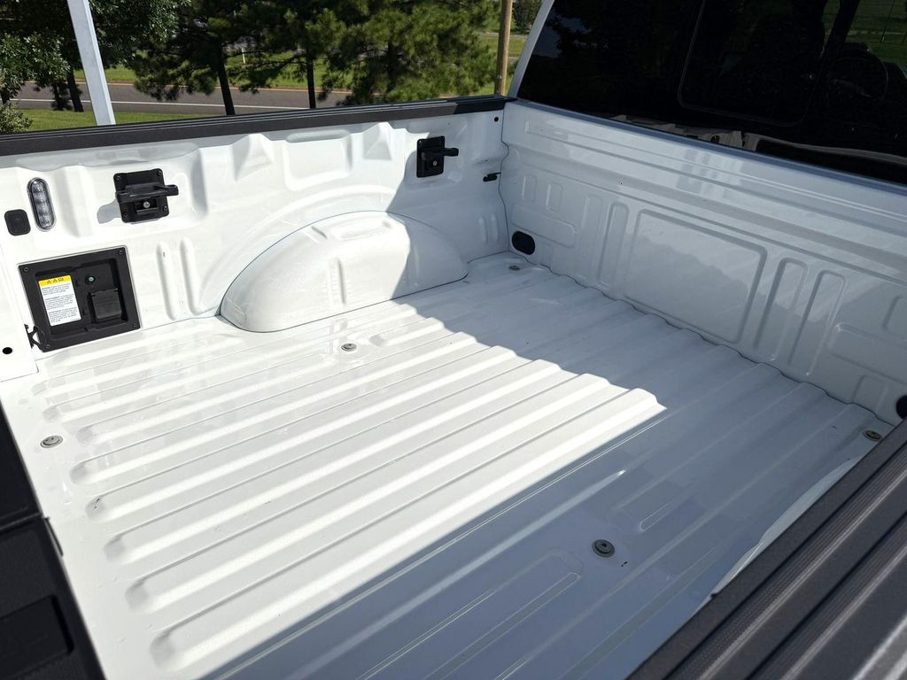 صورة 10 لـ 2024 FORD F-150 PLATINUM