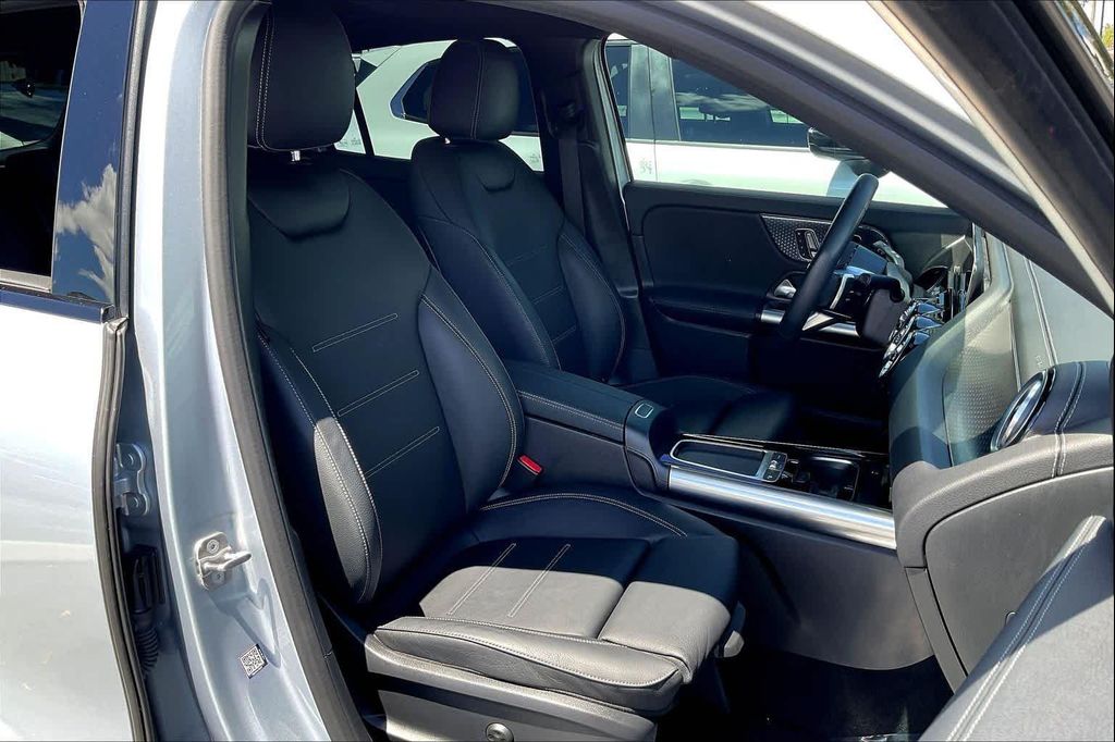 MERCEDES-BENZ GLA-CLASS - 8