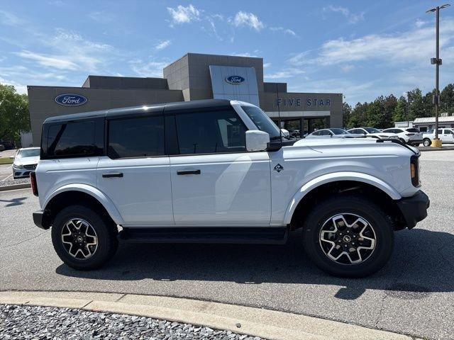 New 2026 Ford Bronco Outer Banks