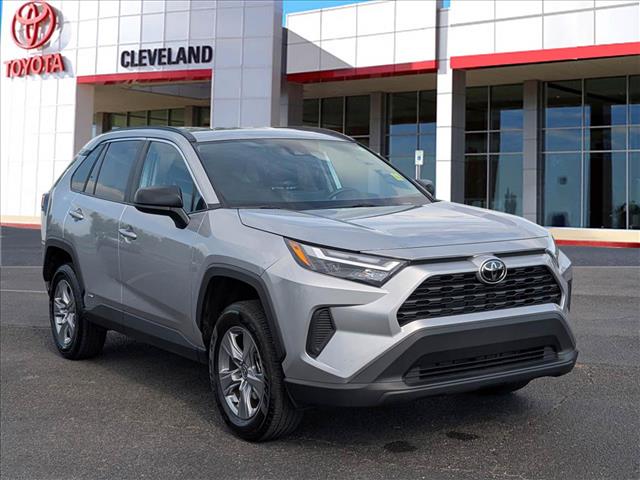صورة 2 لـ 2025 Toyota RAV4 HYBRID LE