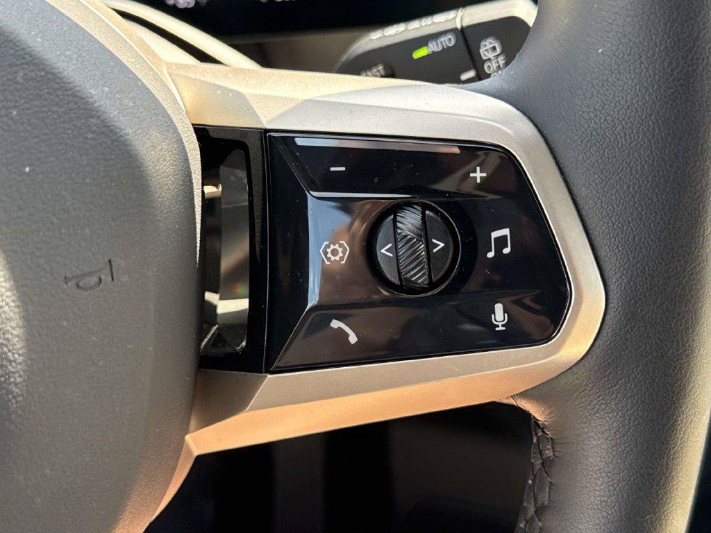 2026 BMW IX XDRIVE60 — миниатюра 36