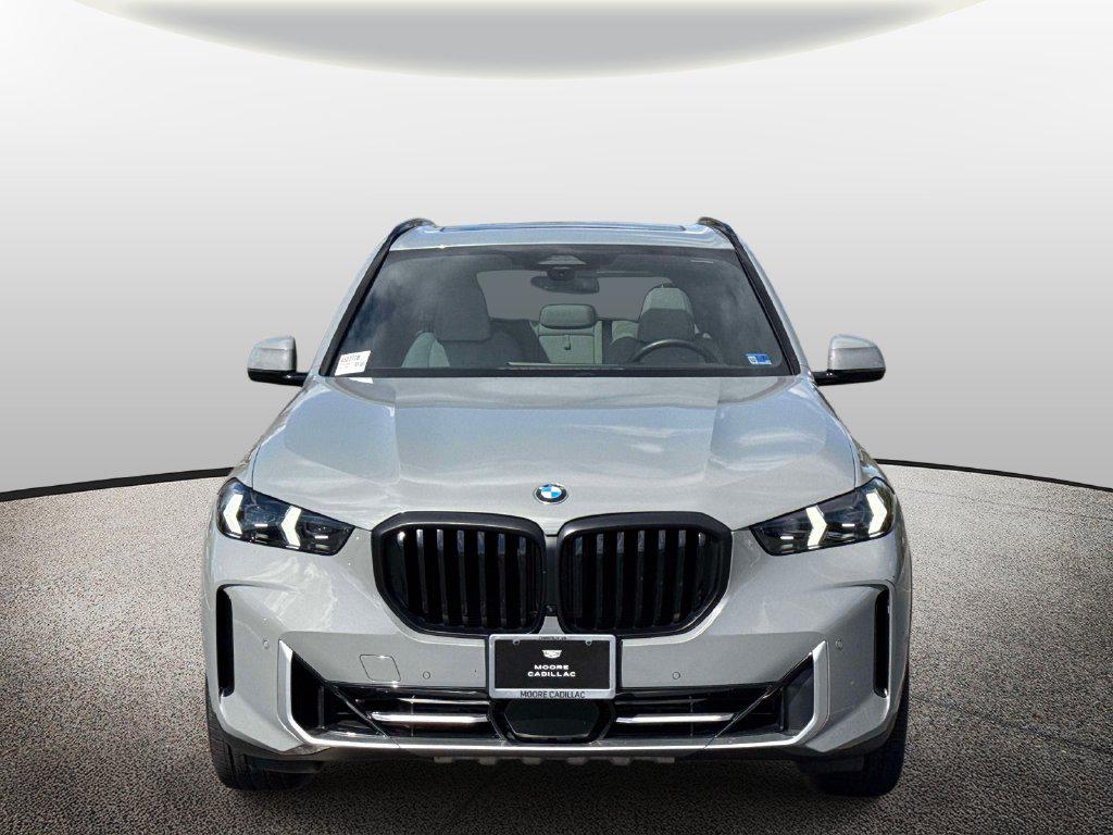 صورة 5 لـ 2025 BMW X5 XDRIVE40I