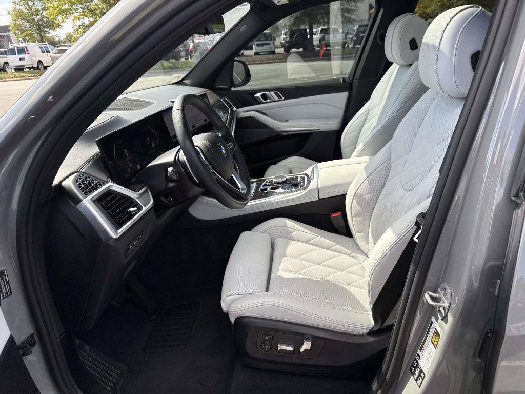 صورة 6 لـ 2025 BMW X5 XDRIVE40I